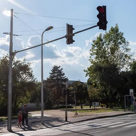 Stylish Under The Buda Castle בודפשט
